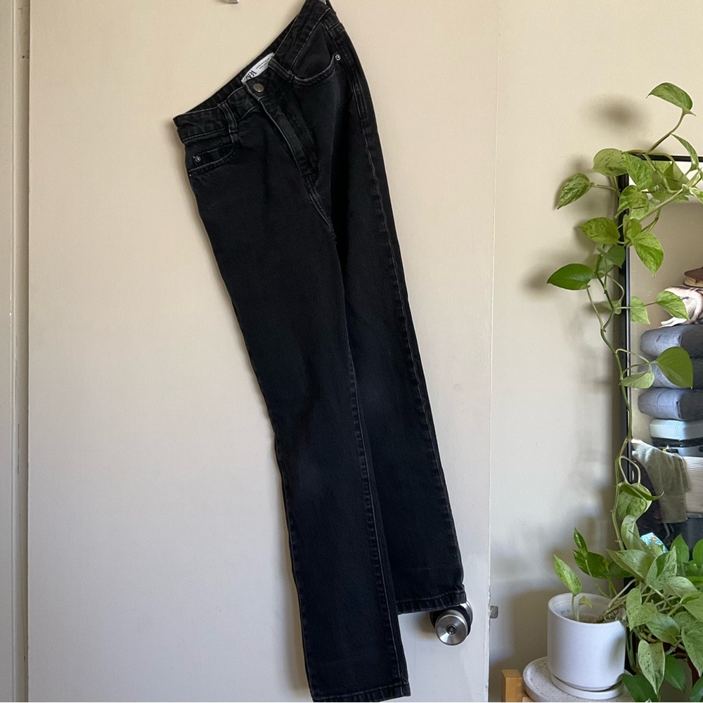 Zara Black Wash High Waisted Mom Jeans Size 2